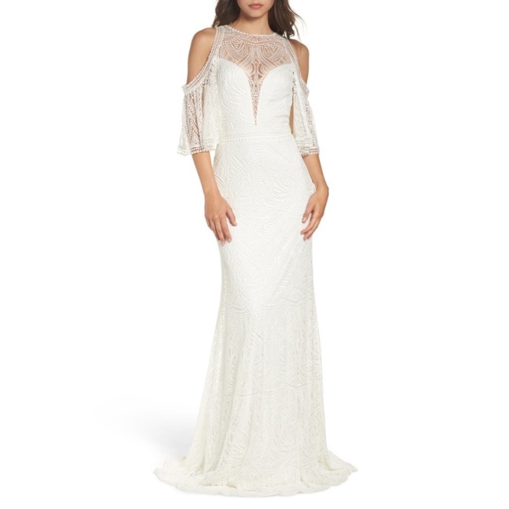 Accept offer 💒  Tadashi Shoji Luz Embroidered Cold Shoulder Gown